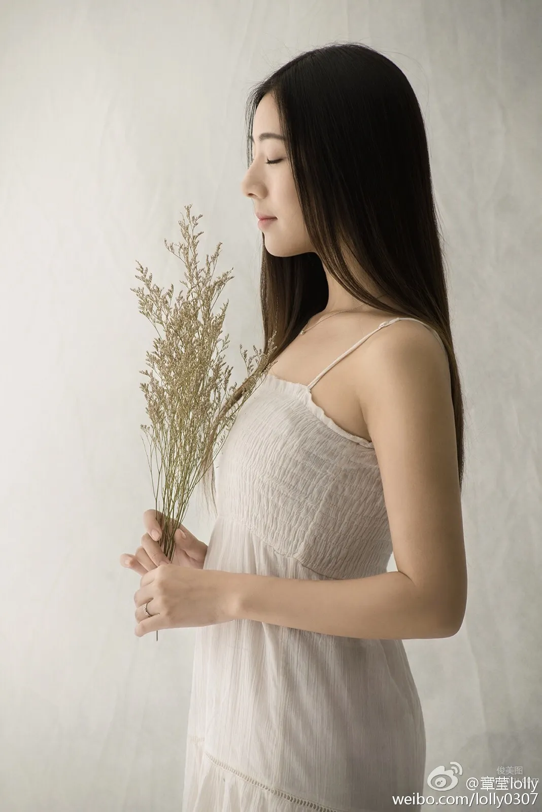 Lolly Zhangying, Super Eye-Catching Elegant Beauty Photos photo 21