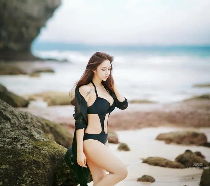 Cho Min Yeong - Devilish Figure Bikini Photo Set photo 13