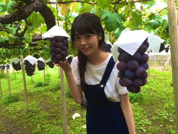 Yuka Suzuki - Fresh and Eye-Catching Popular Model photo 5