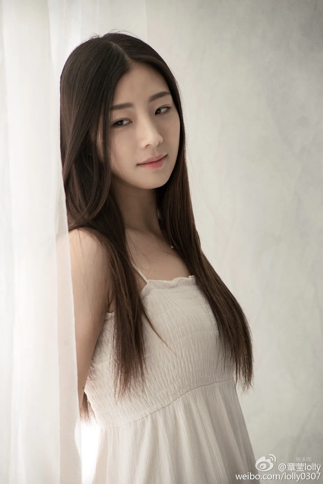 Lolly Zhangying, Super Eye-Catching Elegant Beauty Photos photo 23