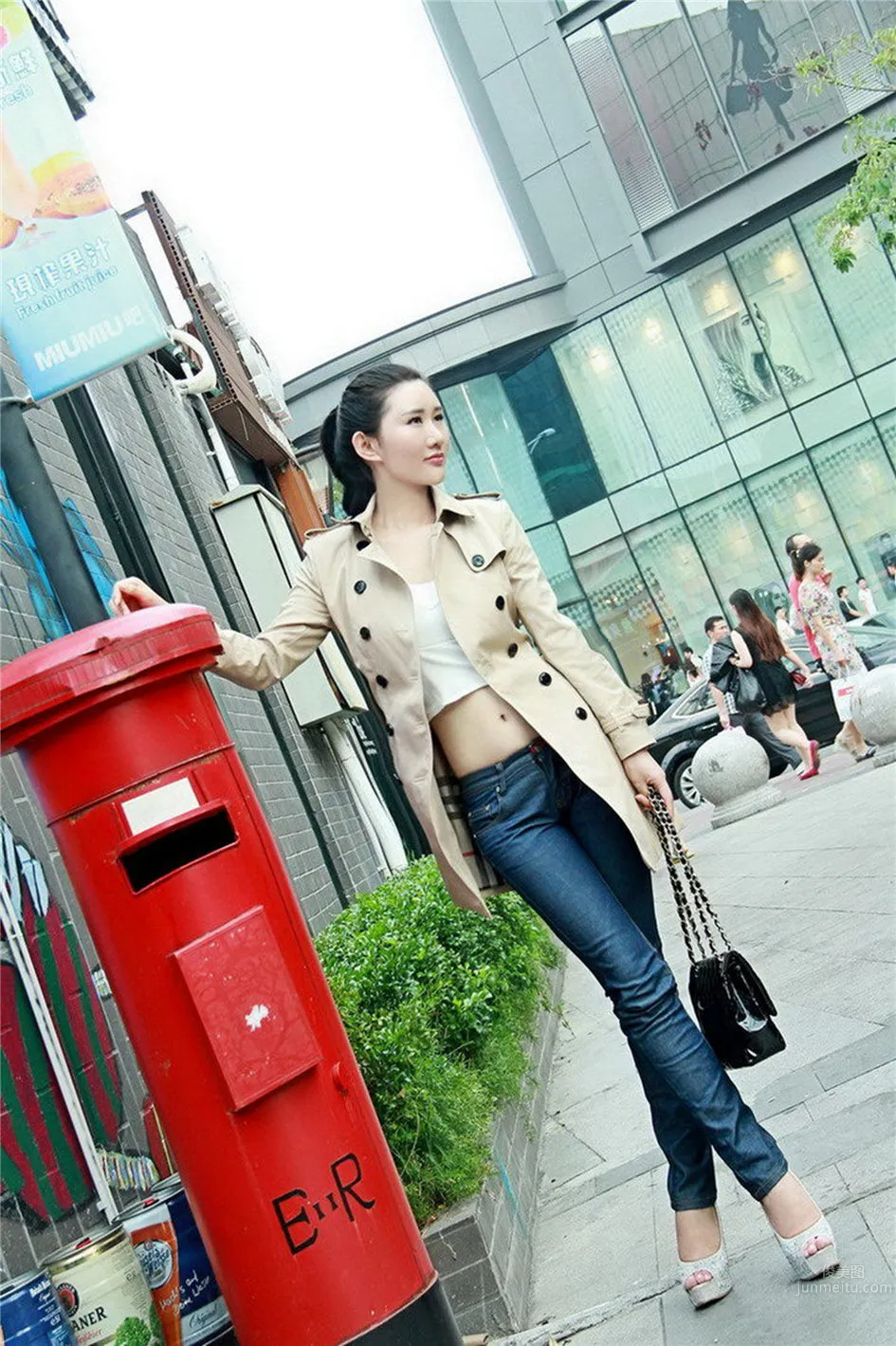 Kong Hanbing, Extraordinary Elegance Car Model Seductive Sexy Photos photo 10