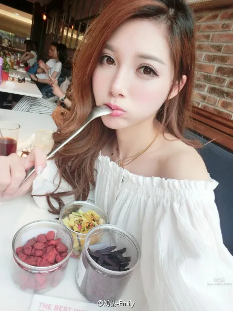 Naicha Emily - Sweet Pretty Girl Private Shoot photo 8
