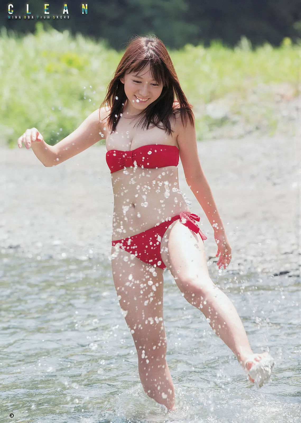 [Young Gangan] 2015 No.18-19 大場美奈 京佳 譜久村聖 夏江紘実 葉月ゆめ 森川彩香_7