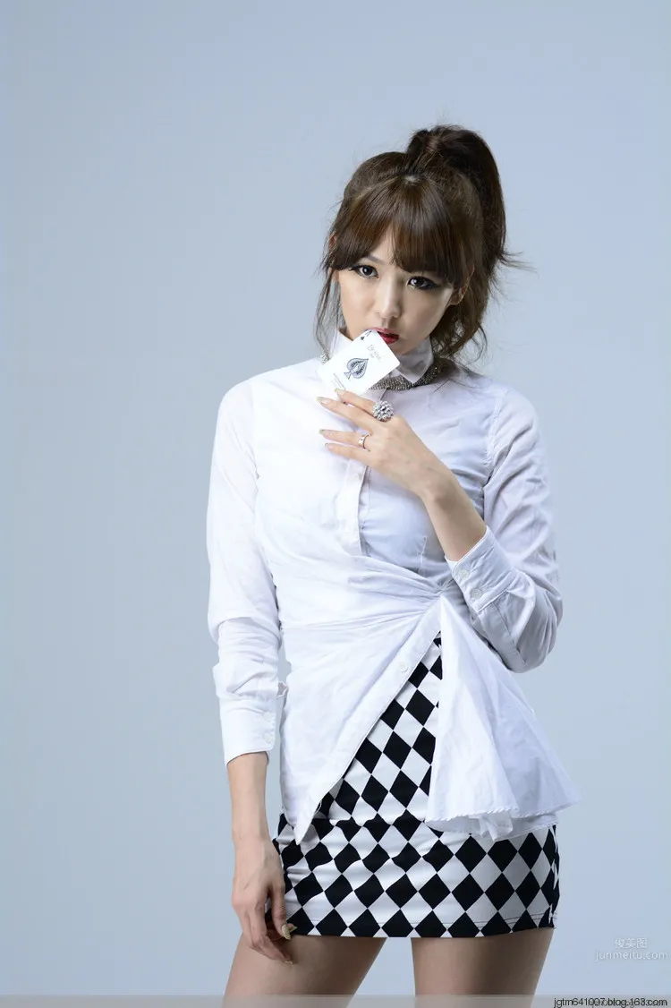 Lee Eun Seo - Sexy and Charming Photos photo 38