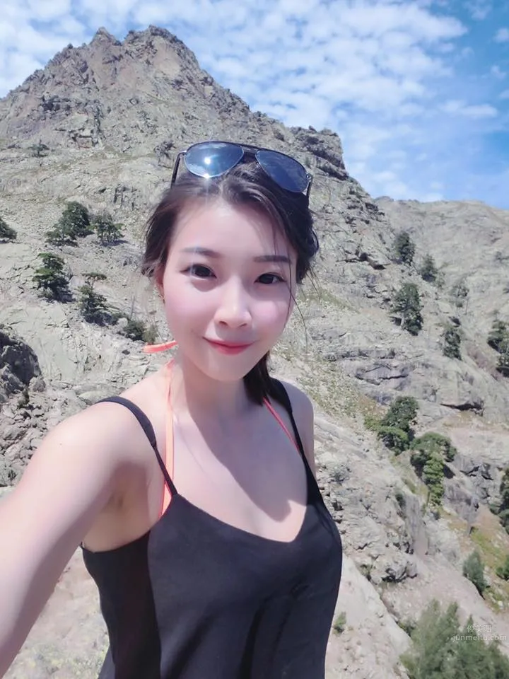 Maribel Witwicky- 臉書網比基尼照片 24