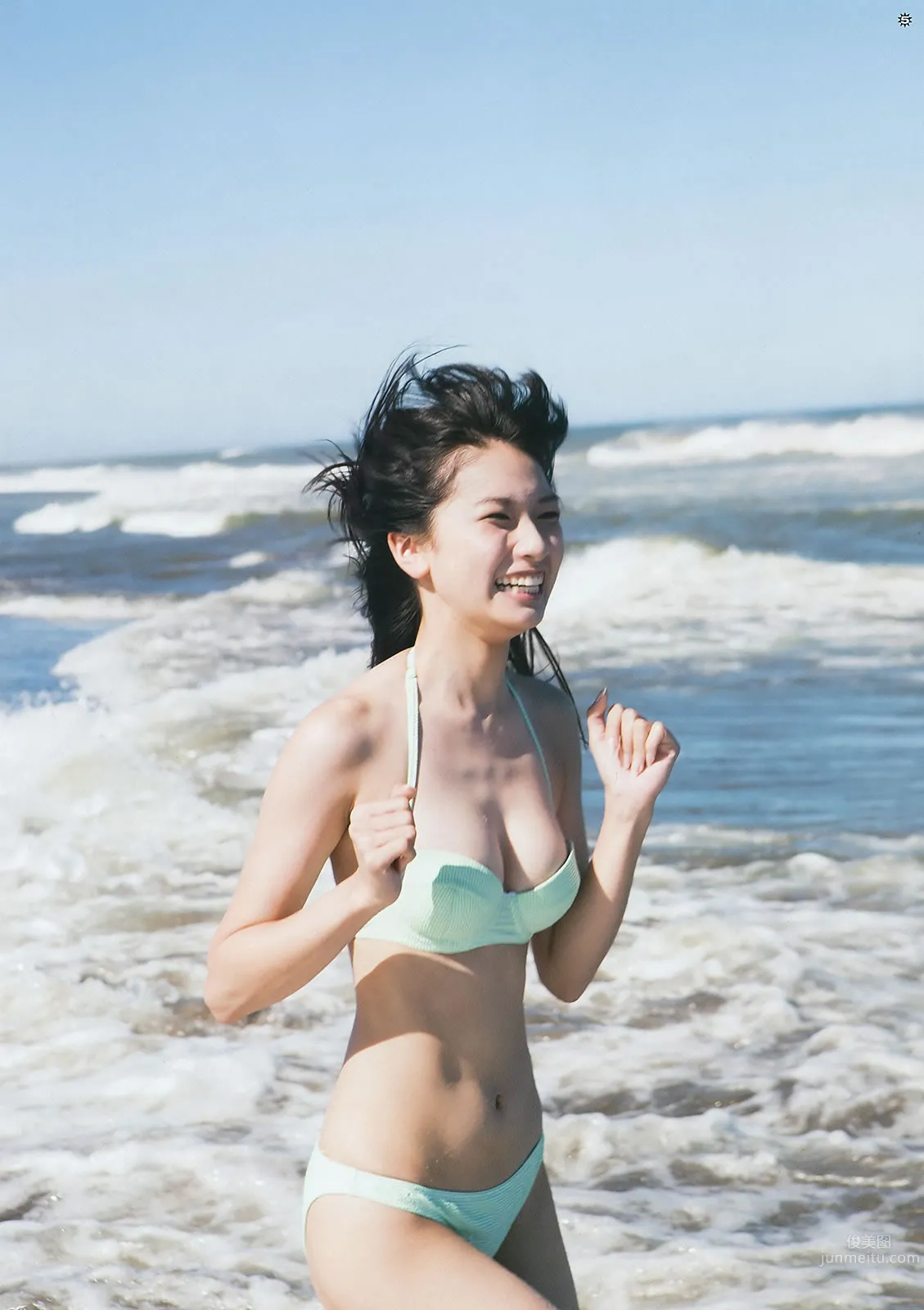 [Young Gangan] 2015 No.18-19 大場美奈 京佳 譜久村聖 夏江紘実 葉月ゆめ 森川彩香_33