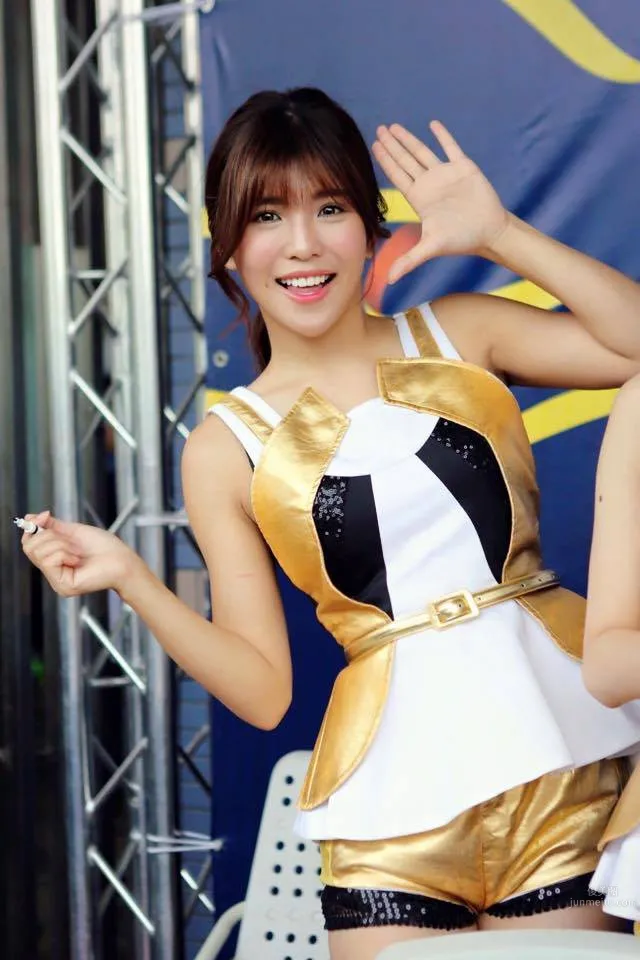 Zhuang Zhuang - Brothers Elephant PassionSisters Cheerleading Gallery photo 14