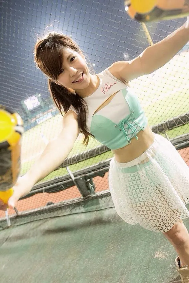 Zhuang Zhuang - Brothers Elephant PassionSisters Cheerleading Gallery photo 12