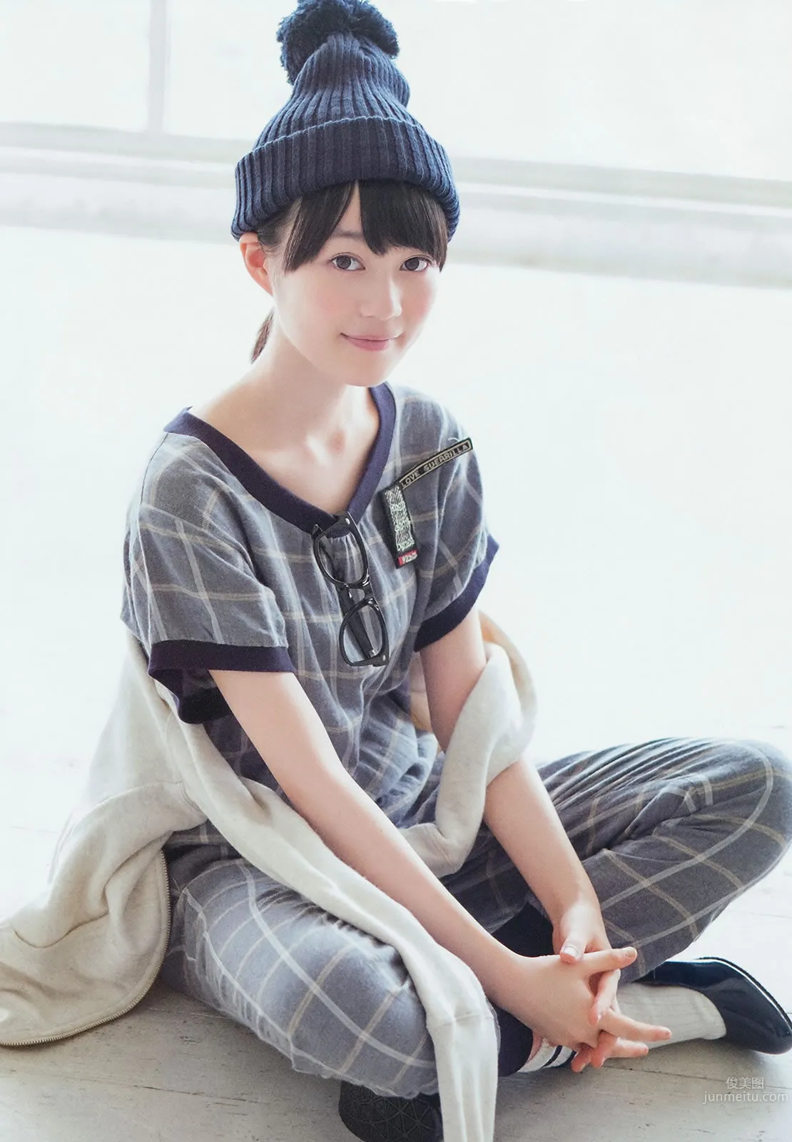[Weekly Big Comic Spirits] 2014 No.42-45 新井恵理那 中世古麻衣 生田絵梨花 美馬怜子_20