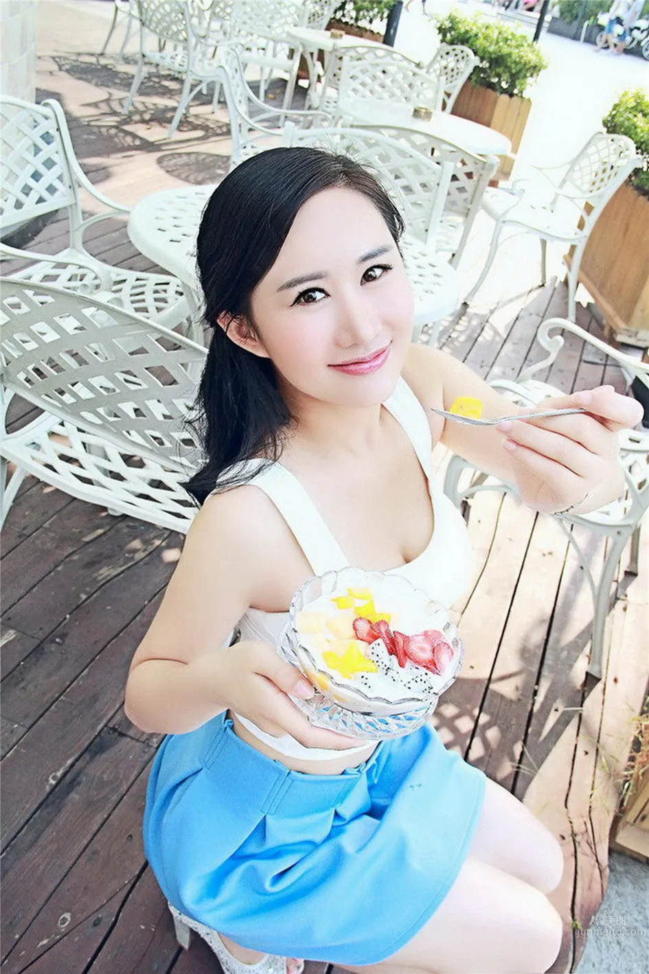 Kong Hanbing, Extraordinary Elegance Car Model Seductive Sexy Photos photo 21