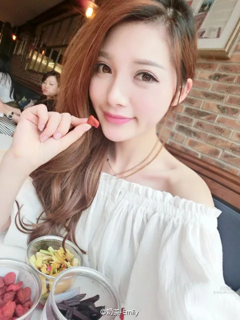 Naicha Emily - Sweet Pretty Girl Private Shoot photo 9