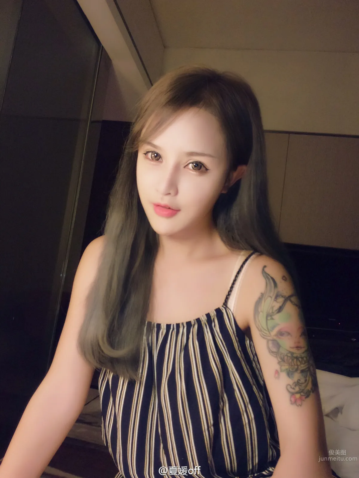 夏媛媛(夏媛off)- 美容師香豔私房照 27