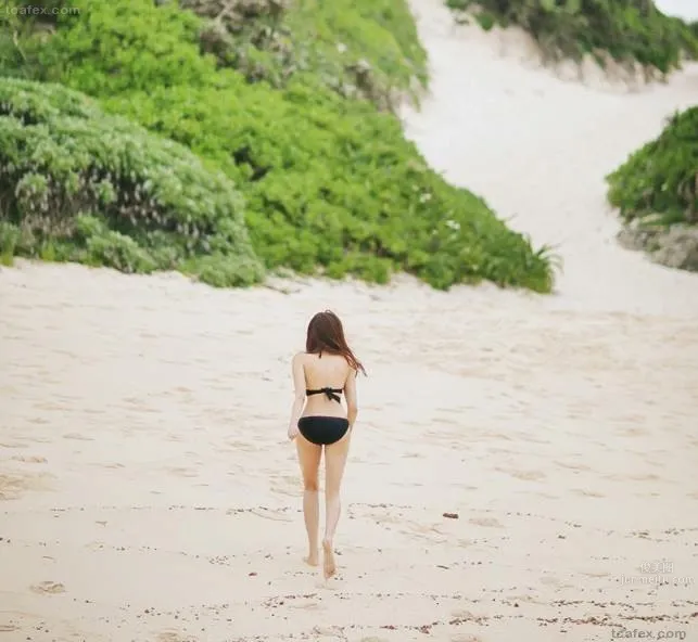 Cho Min Yeong - Devilish Figure Bikini Photo Set photo 11