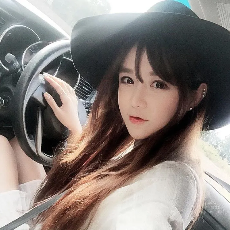 Lee Soo Bin - Super Bust Latest Selfie photo 8