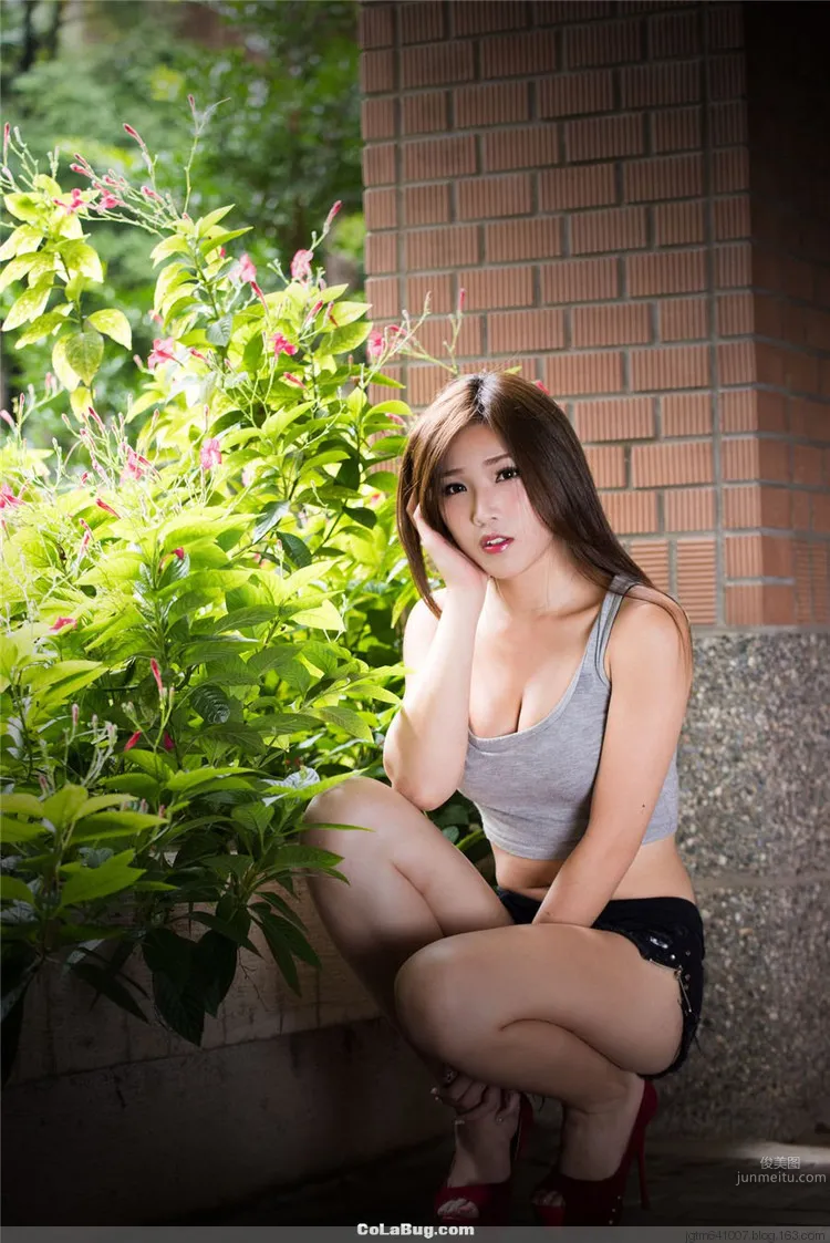 许薇安Vivi- 性感外拍图片特辑_6