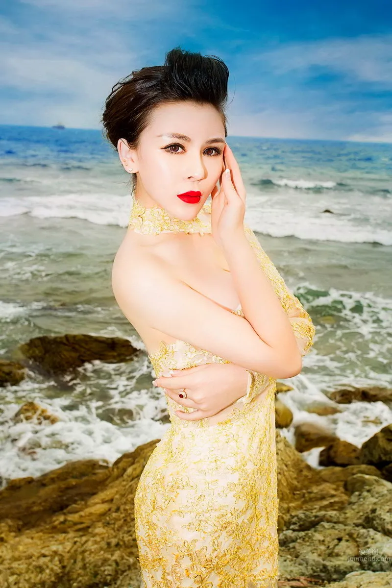 Tang Jiani - Sexy Bikini Temptation Photo photo 13