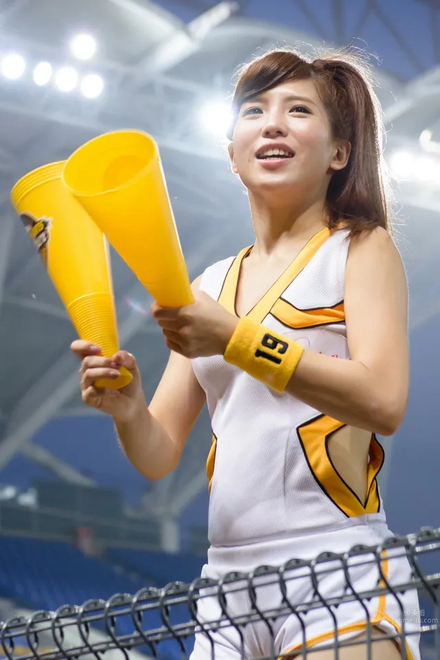 Zhuang Zhuang - Brothers Elephant PassionSisters Cheerleading Gallery photo 35