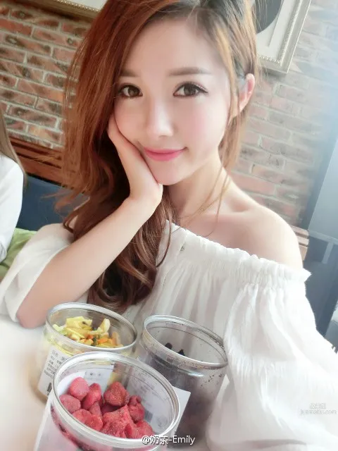 Naicha Emily - Sweet Pretty Girl Private Shoot photo 7
