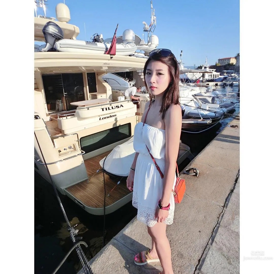 Maribel Witwicky- 脸书网比基尼照片_20