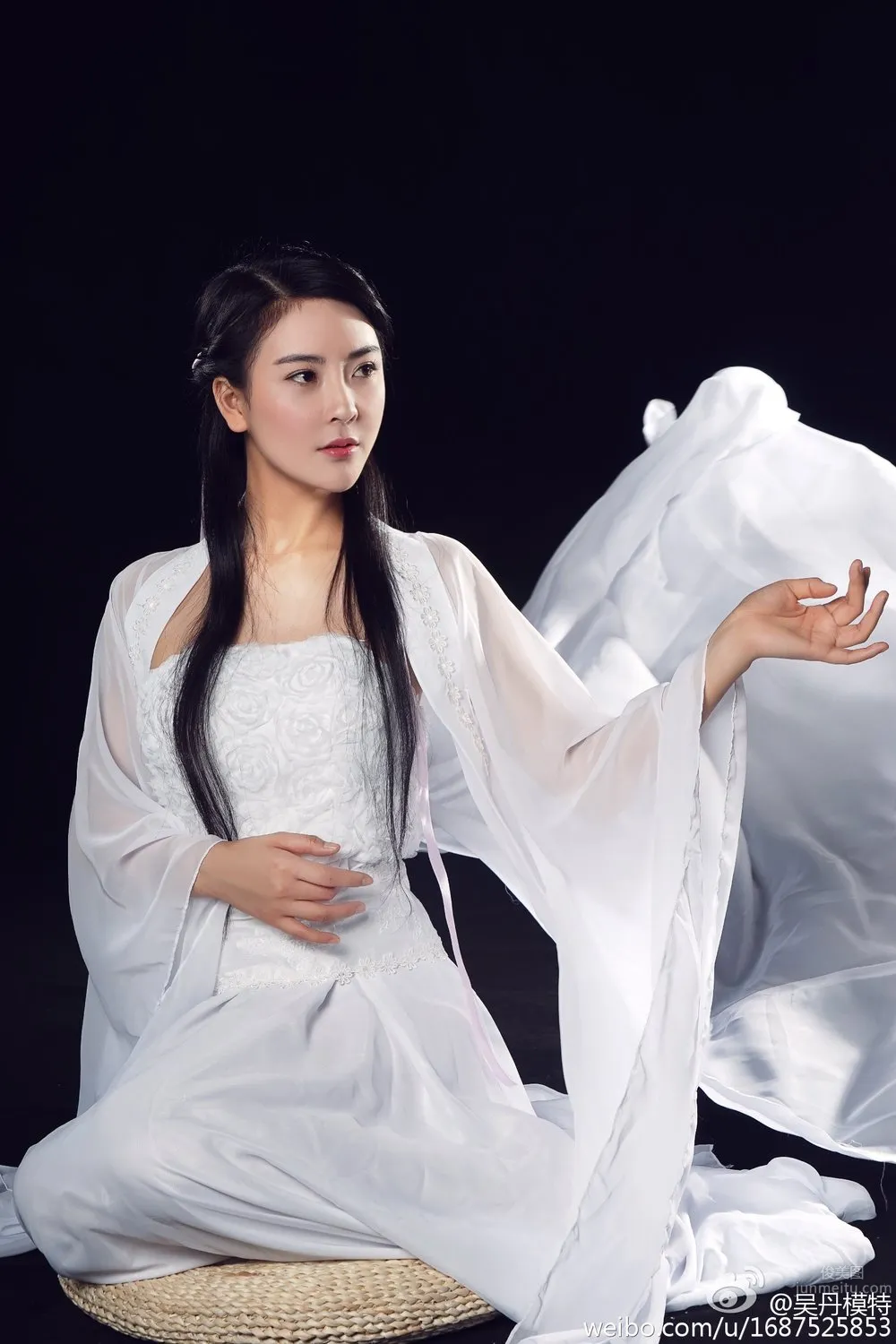 Model Wu Dan, Elegant Beauty Retro Temptation Photo Set photo 34
