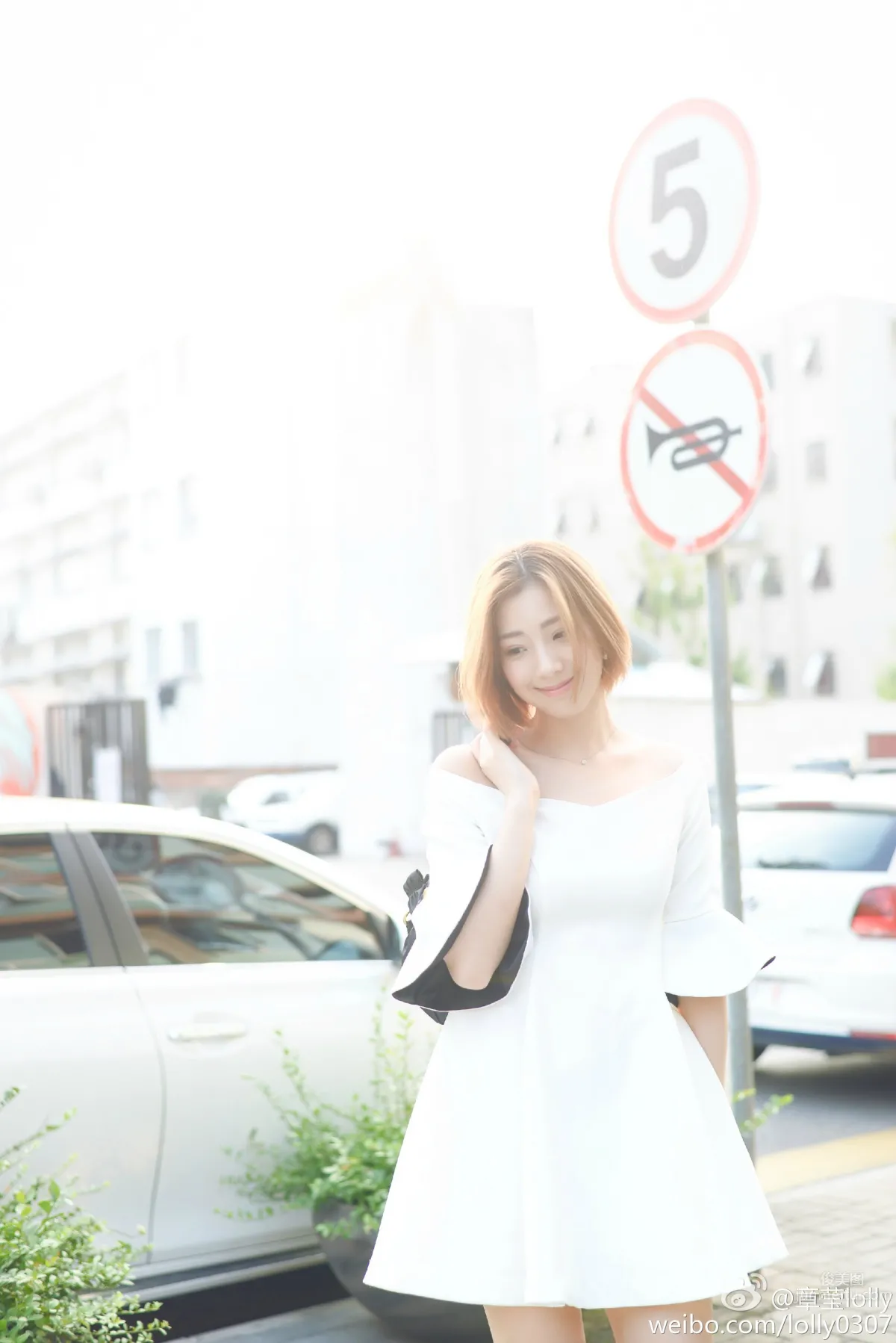 Lolly Zhangying, Super Eye-Catching Elegant Beauty Photos photo 18