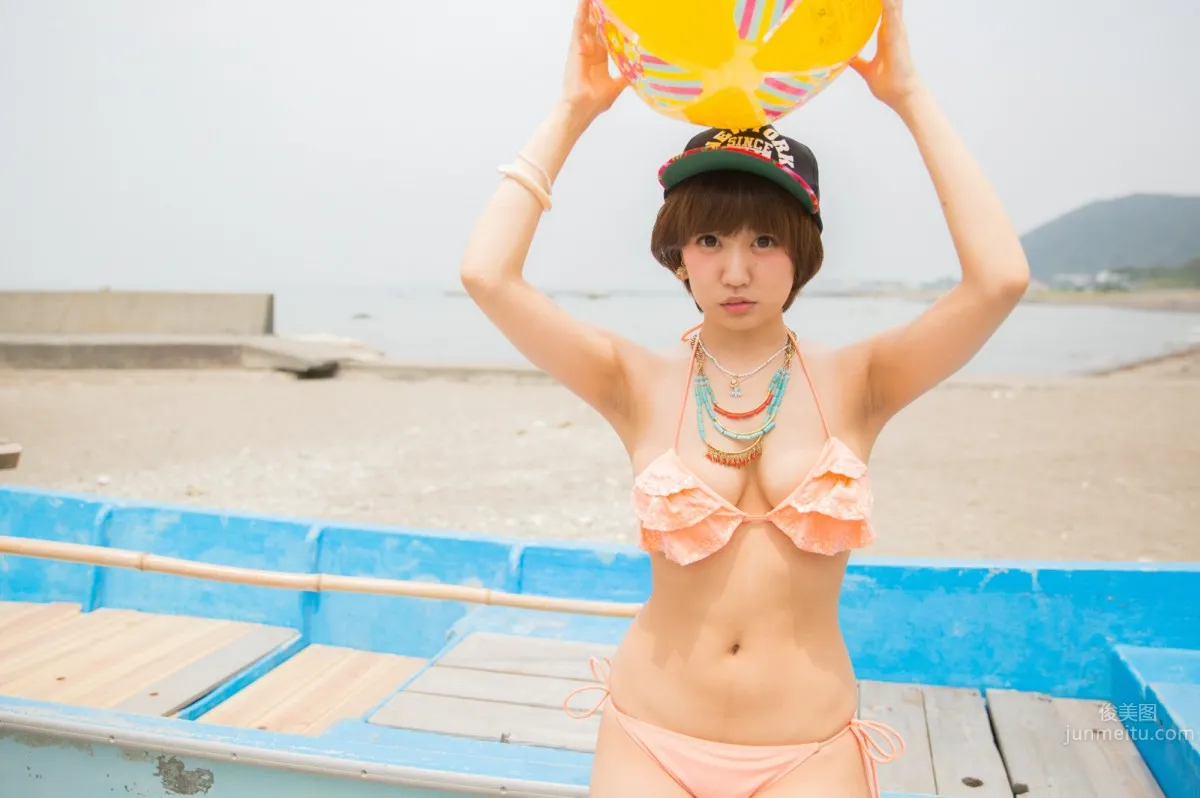里美黎- 短发美少女户外写真_0