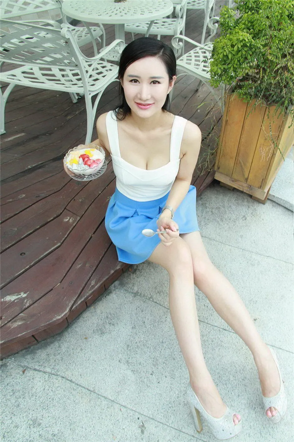 Kong Hanbing, Extraordinary Elegance Car Model Seductive Sexy Photos photo 18