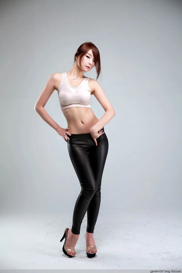 Lee Eun Seo - Sexy and Charming Photos photo 29