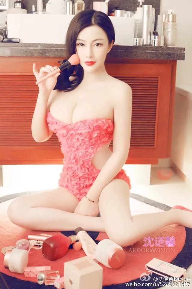 沈诺馨Nicole- 微博性感私房照_18