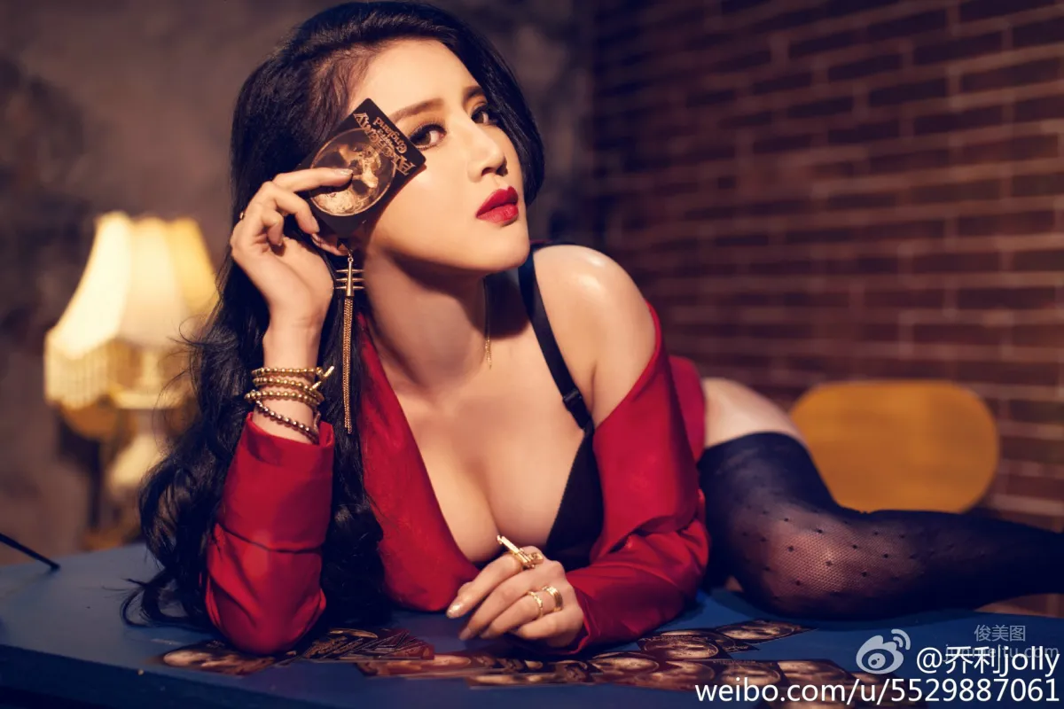 Qiaoli jolly - Weibo Sexy Photo photo 2