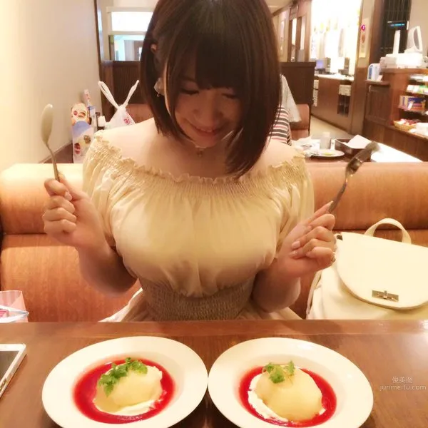 Saki Ono - Popular Voice Actress Playful Private Shoot Photos photo 18