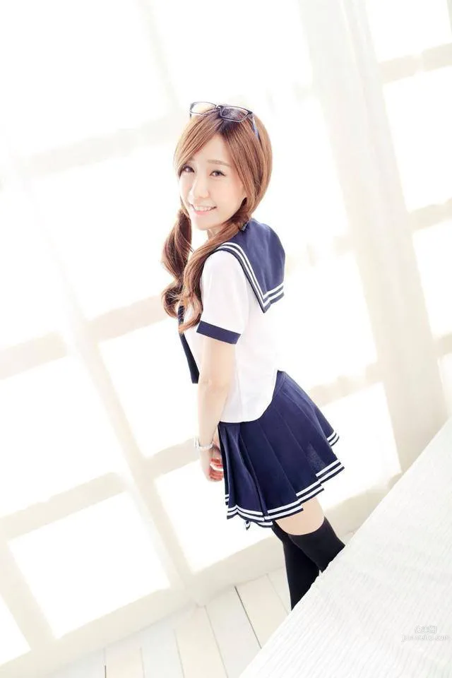 Yu Shiying - Angel Face and Devil Figure photo 25