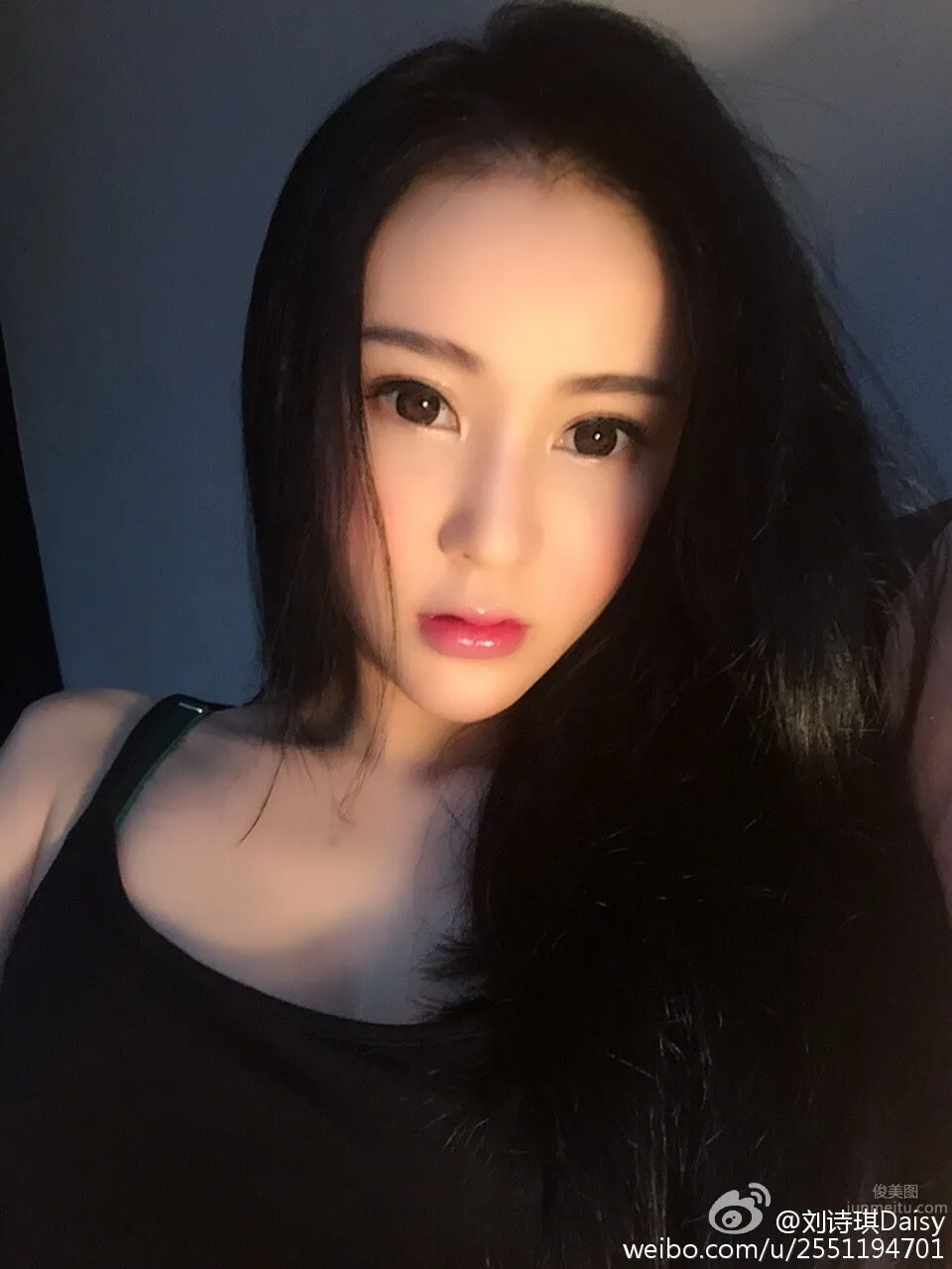 Liu Shiqi: Daisy photo 15