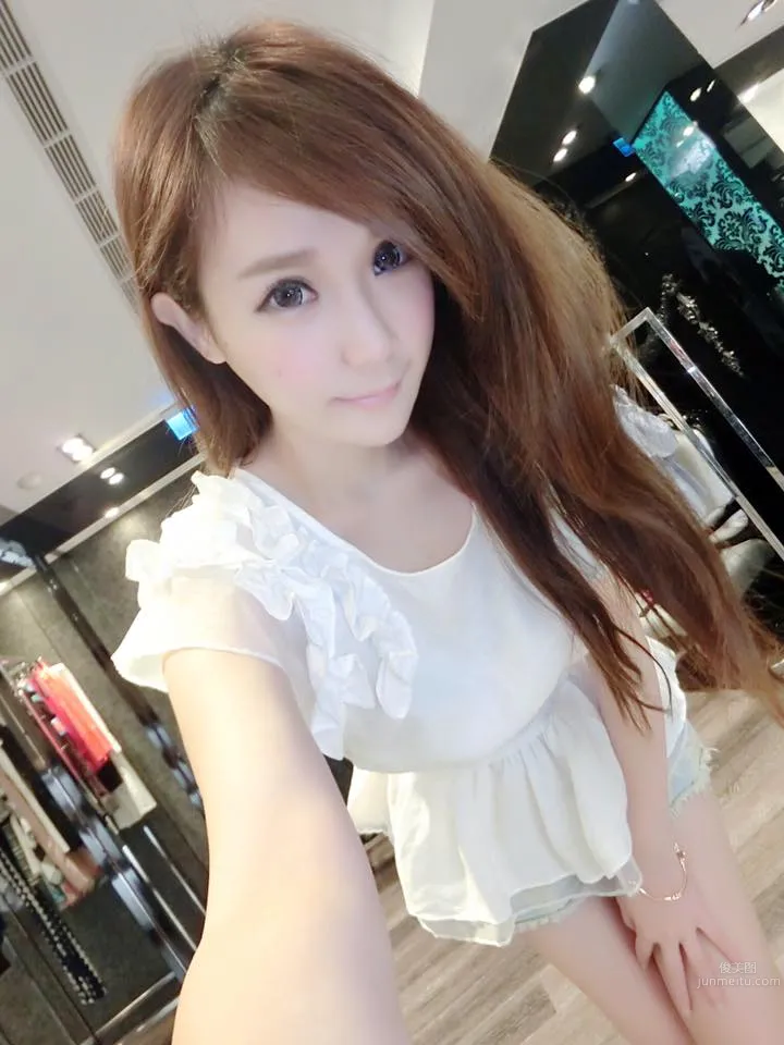 Xiao Rong (Huang Rongan) - 32C Cute Sweetheart Video Game Beauty SG photo 19