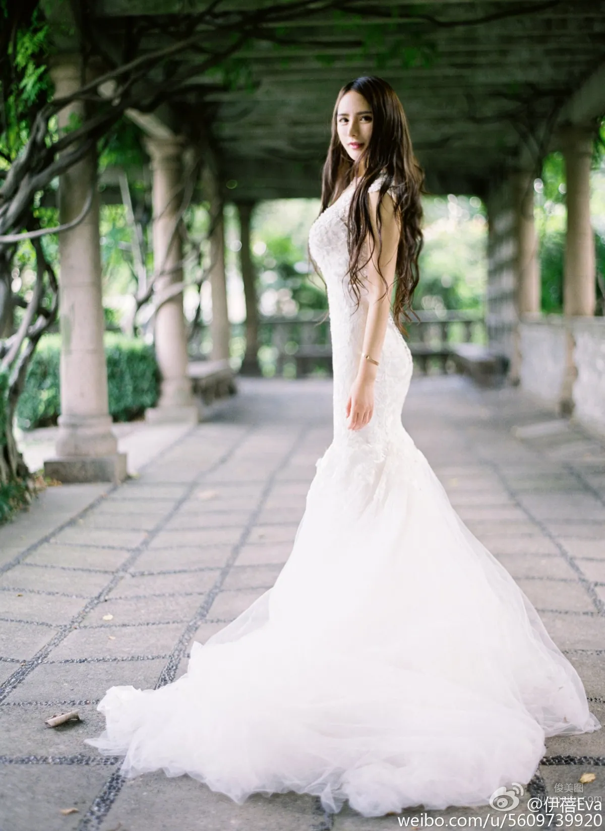 Yibei Eva - Elegant and Beautiful Photos photo 10