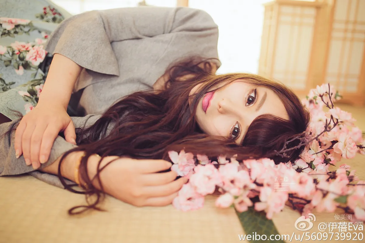 Yibei Eva - Elegant and Beautiful Photos photo 21