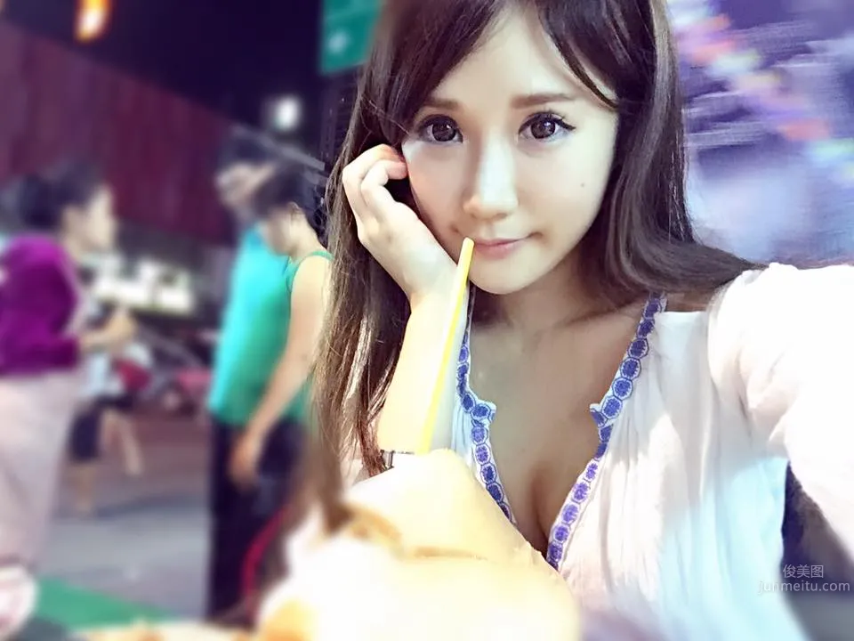 Xiao Rong (Huang Rongan) - 32C Cute Sweetheart Video Game Beauty SG photo 6