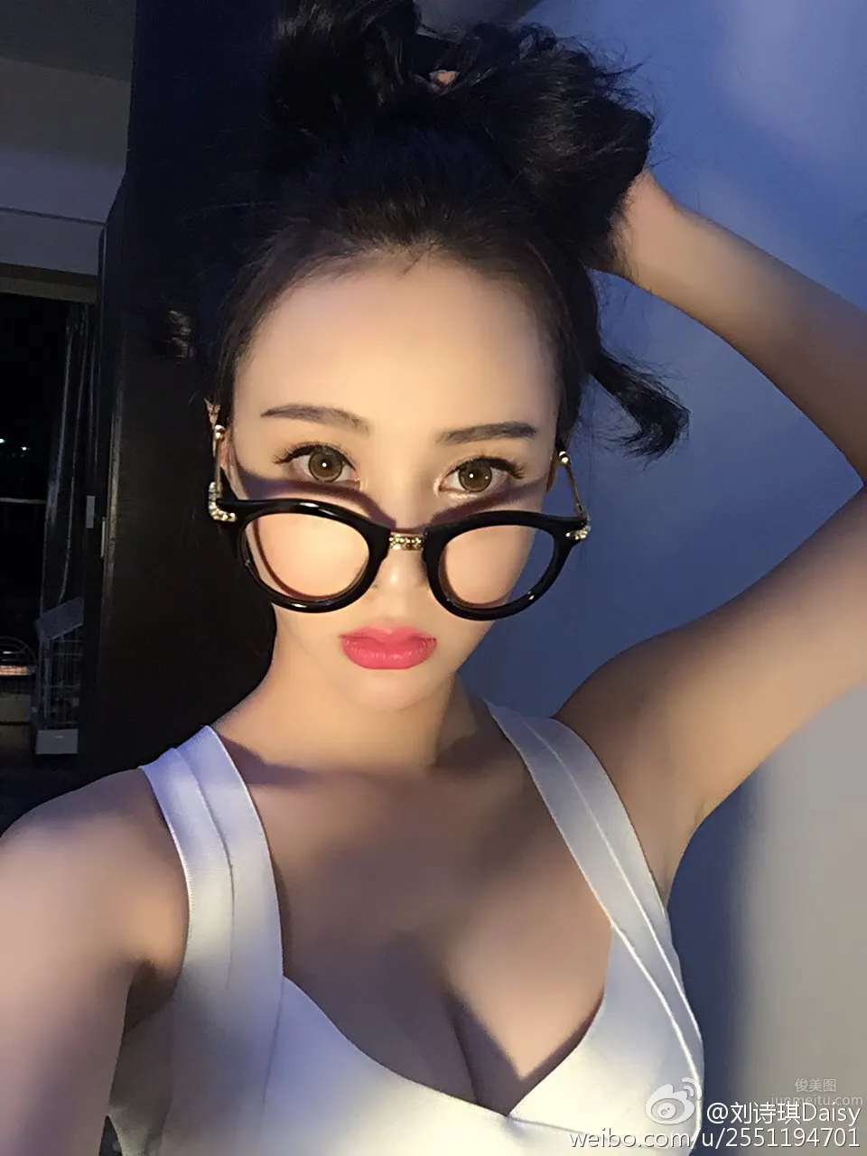 Liu Shiqi: Daisy photo 9