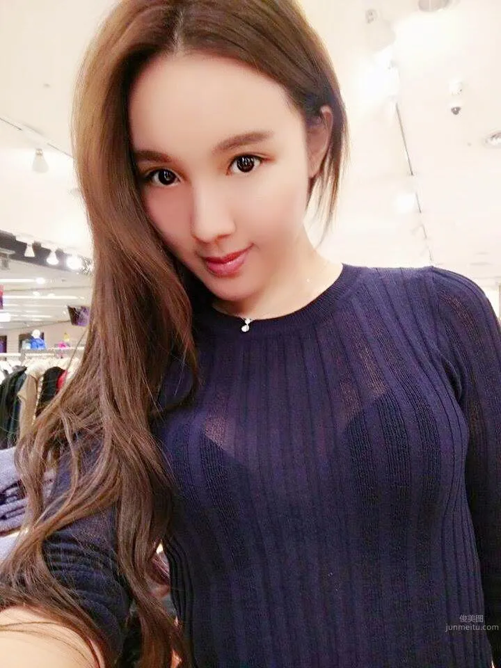 Yuyu Wei - This Figure, This Face, Completely Seductive photo 14