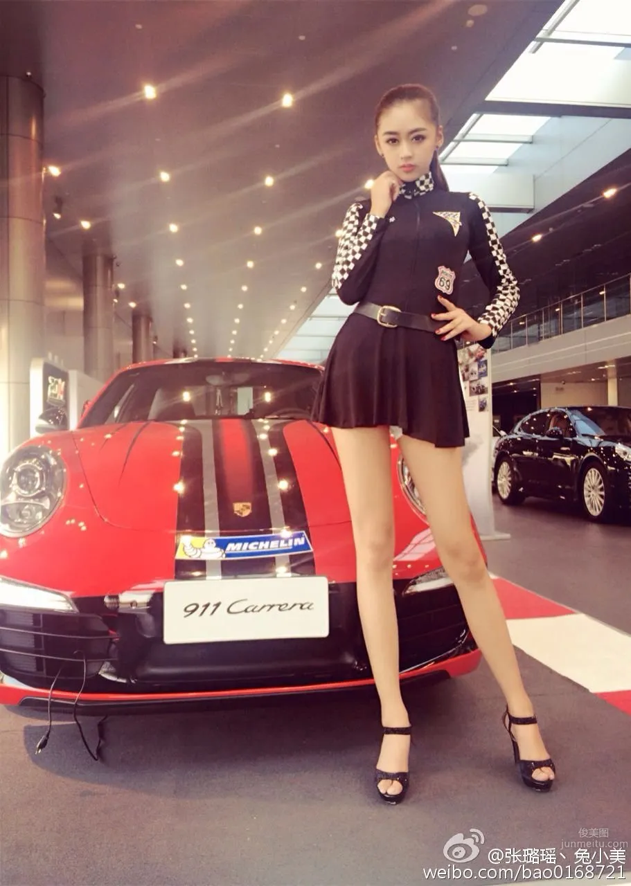 兔小美(張璐瑤)- 最美事業線的汽車模特 32
