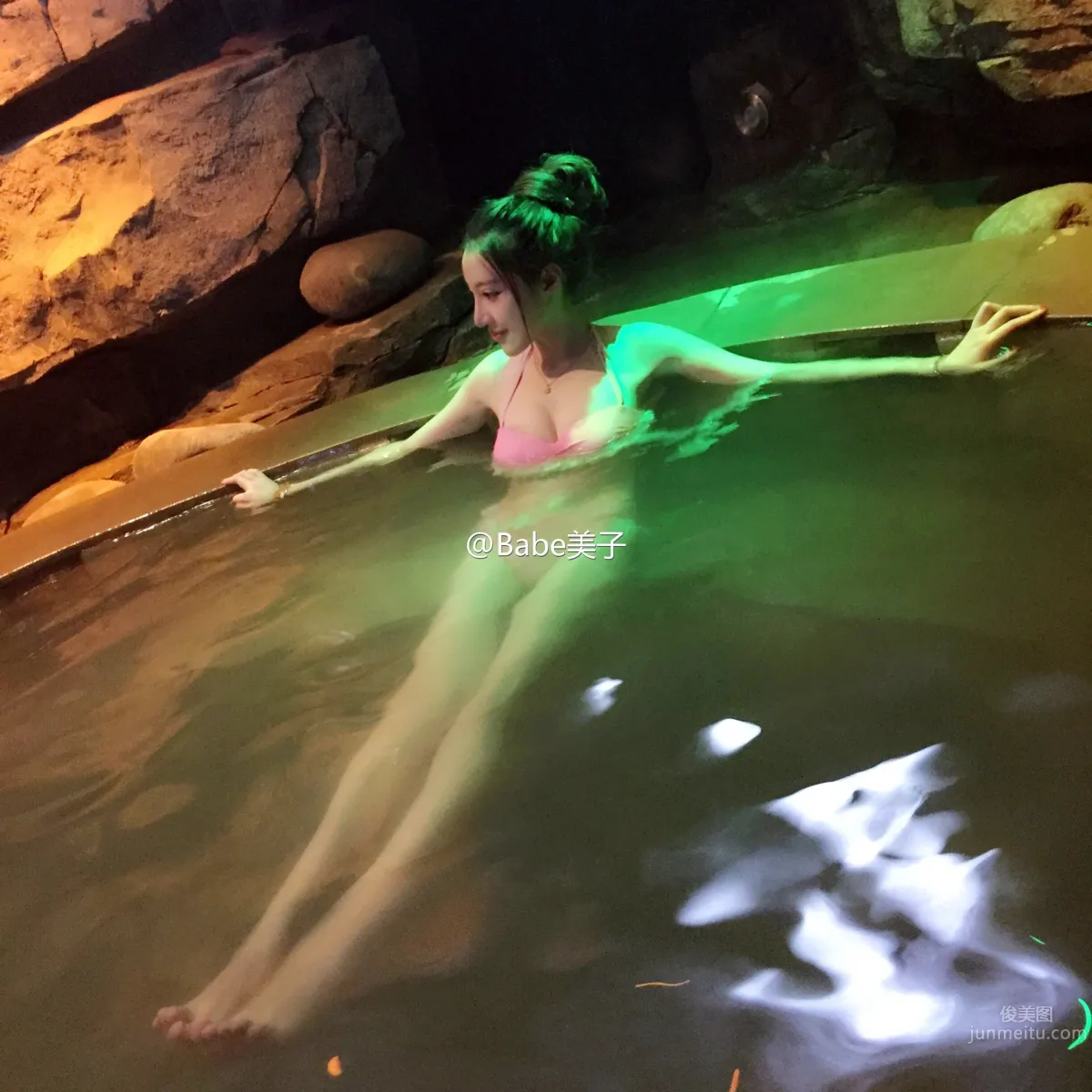 Babe Meizi - Weibo Gorgeous Private Shoot Photos photo 12