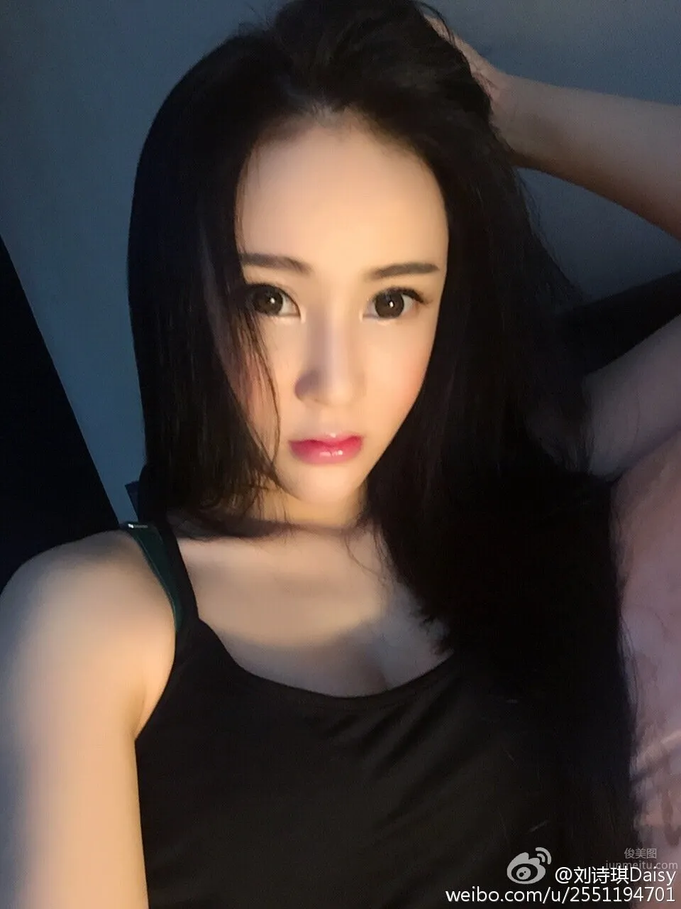 Liu Shiqi: Daisy photo 14