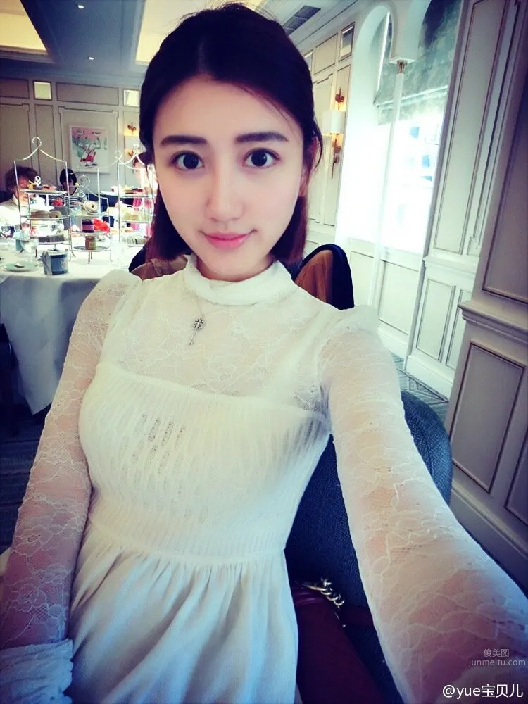 yue Bao Bei Er (Wang Yue) - Fresh Short Hair Eye-Catching Photos photo 6