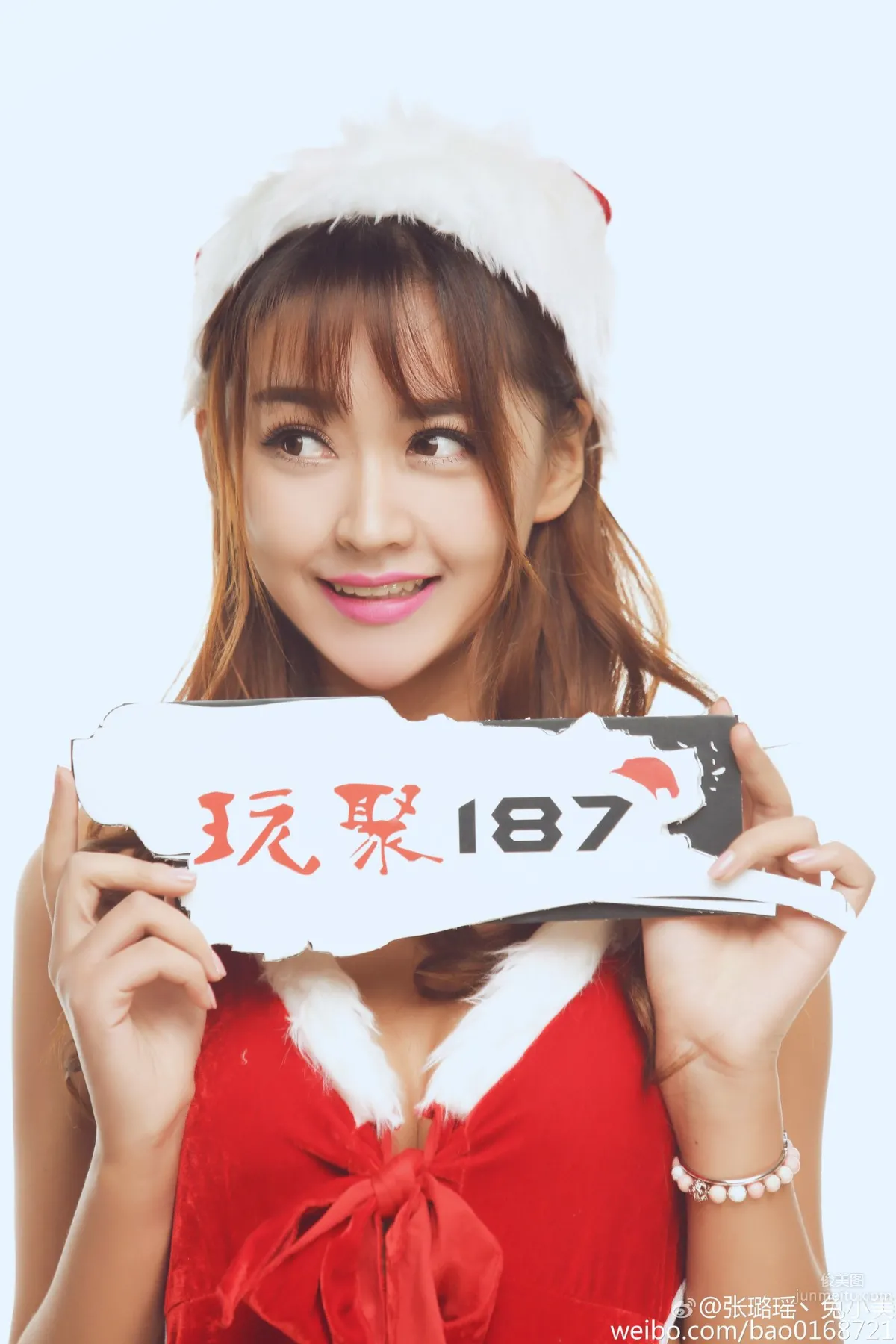 兔小美(張璐瑤)- 最美事業線的汽車模特 10
