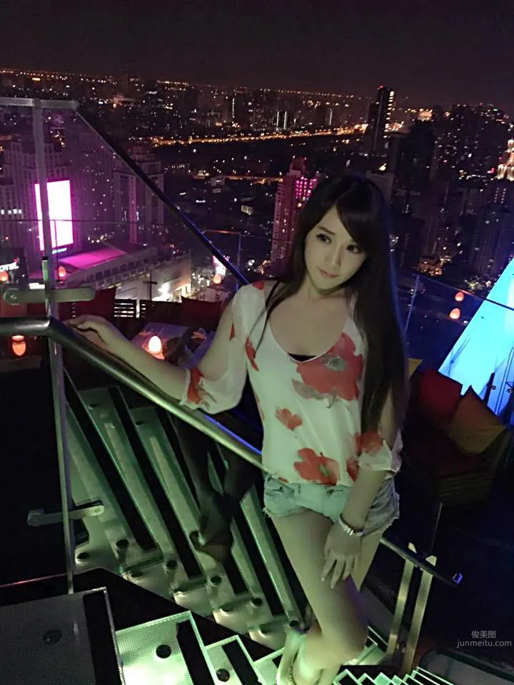 Xiao Rong (Huang Rongan) - 32C Cute Sweetheart Video Game Beauty SG photo 17