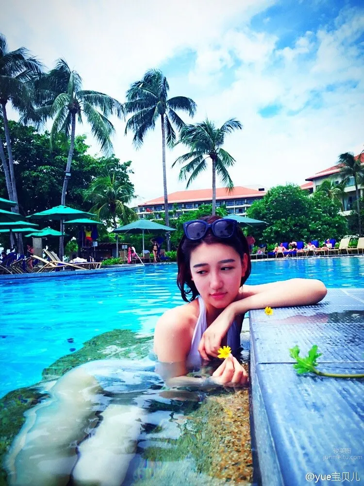 yue Bao Bei Er (Wang Yue) - Fresh Short Hair Eye-Catching Photos photo 7