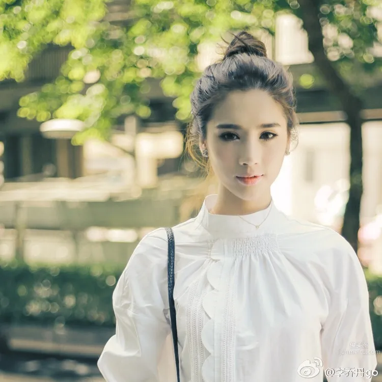 Li Qiaodan - Elegant and Refined Private Shoot photo 13