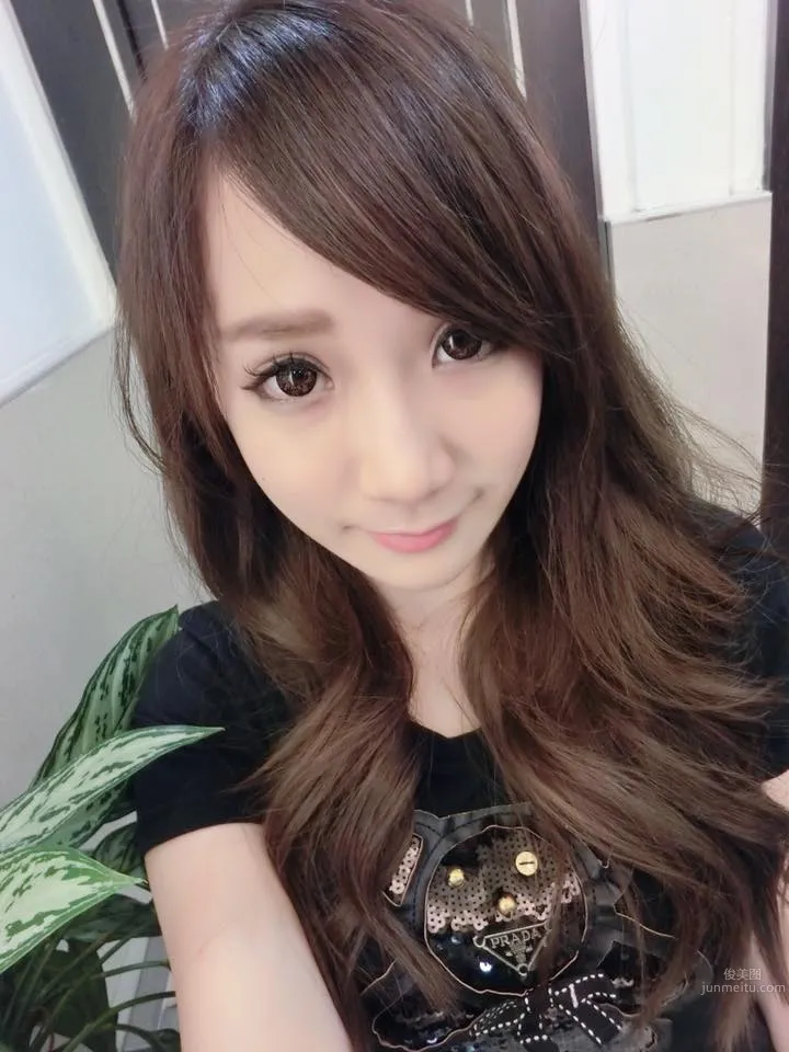 Xiao Rong (Huang Rongan) - 32C Cute Sweetheart Video Game Beauty SG photo 15