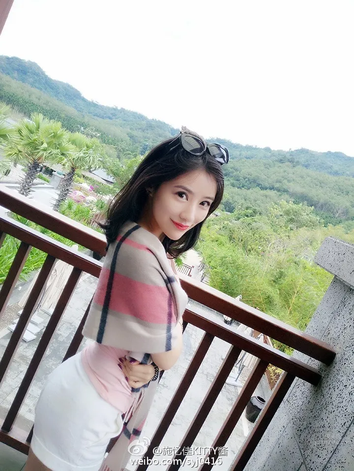 Shi Yijia: Ashley photo 13