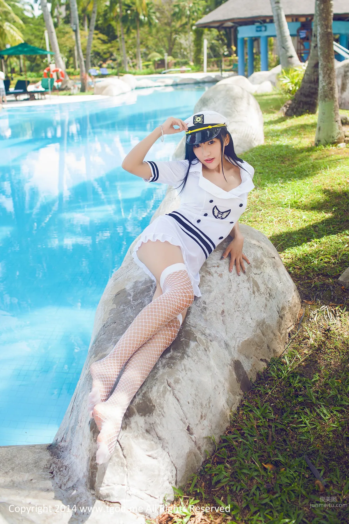 杨上萱- [TGOD推女神] 军舰上的海军女警花 沙巴系列写真 ~_52